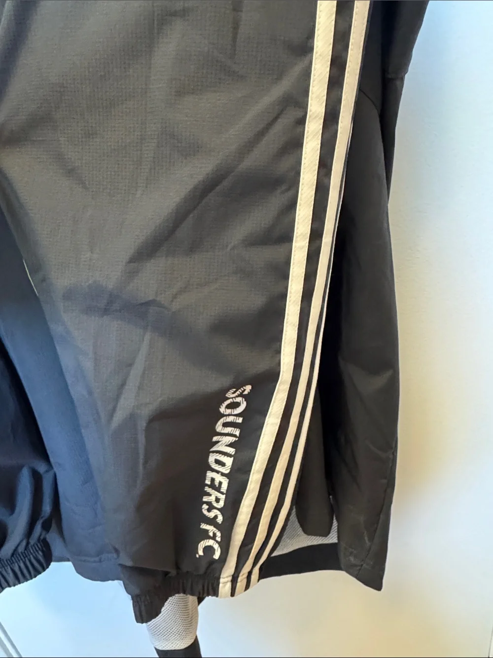 adidas Men’s Gray and Green 2010 Seattle Sounders Windbreaker Jacket